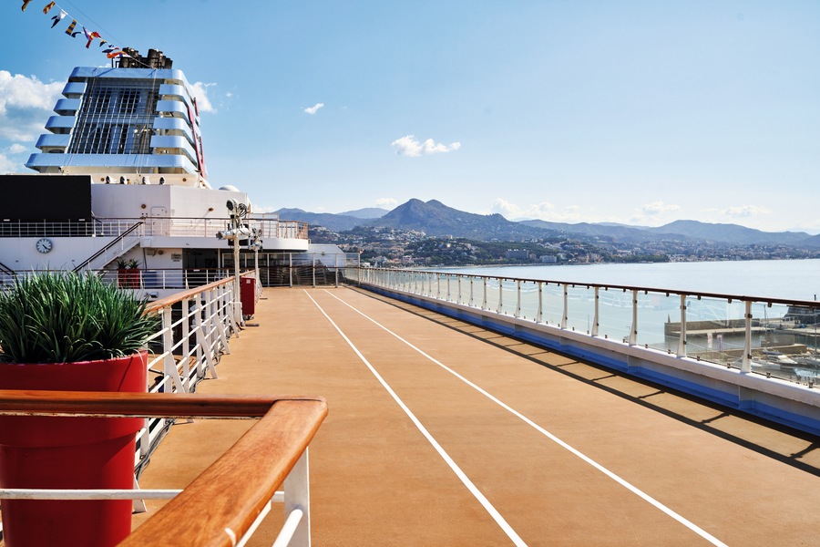 Marella Cruises Marella Voyager Jogging Track ©Tom Fallon.jpg
